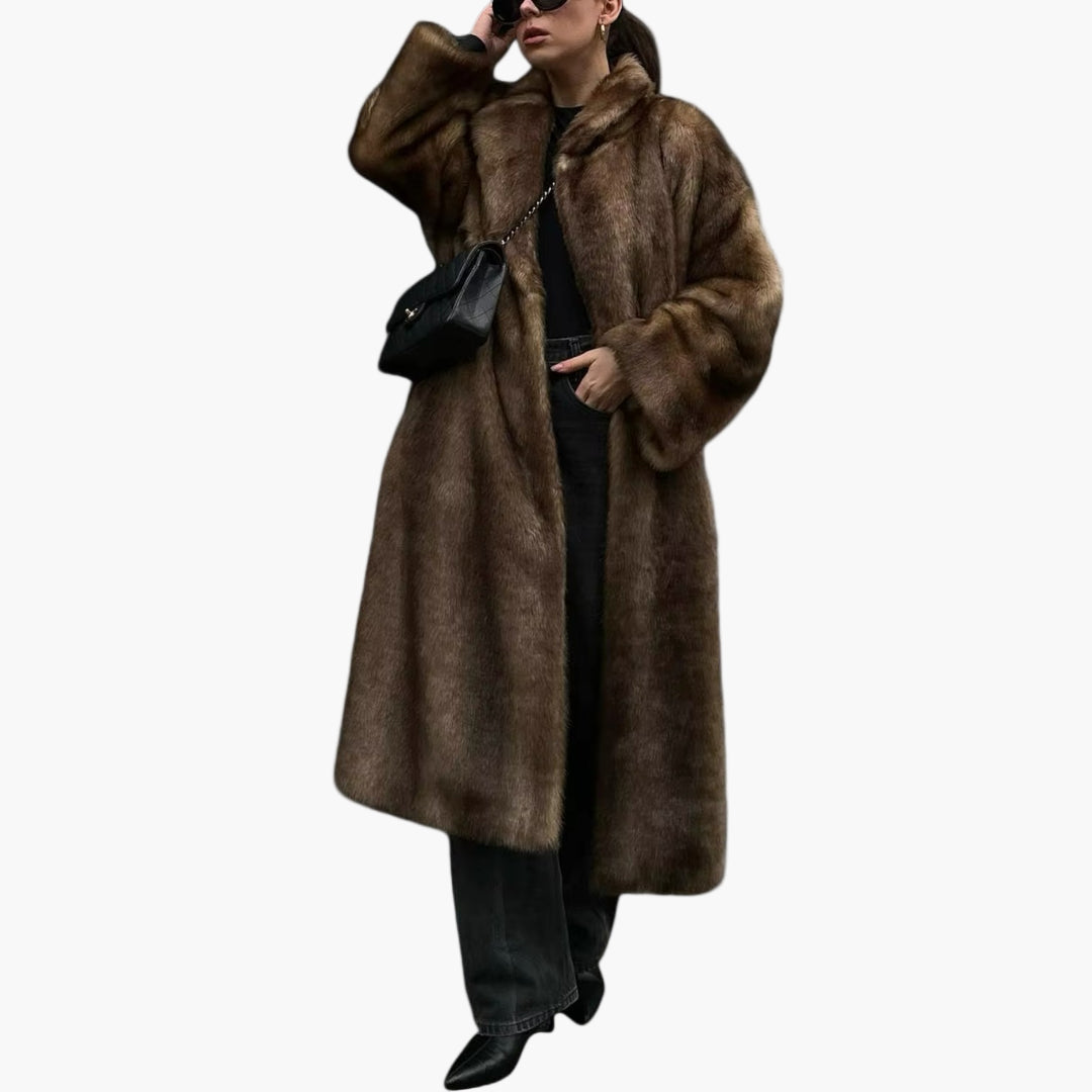 Women's Oversize Faux Fur Coat – Long Winter Coat with Notched Collar, Fashionable & Warm for Everyday and Special Occasions