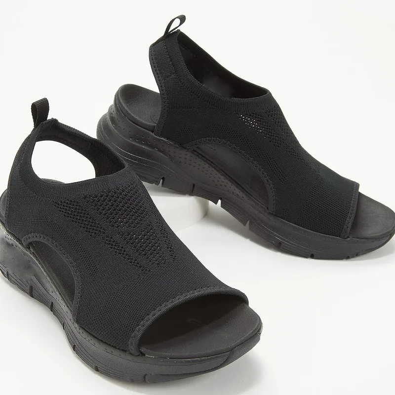 Women's sandals - Sporty slip-on - Breathable mesh - Cushioned sole