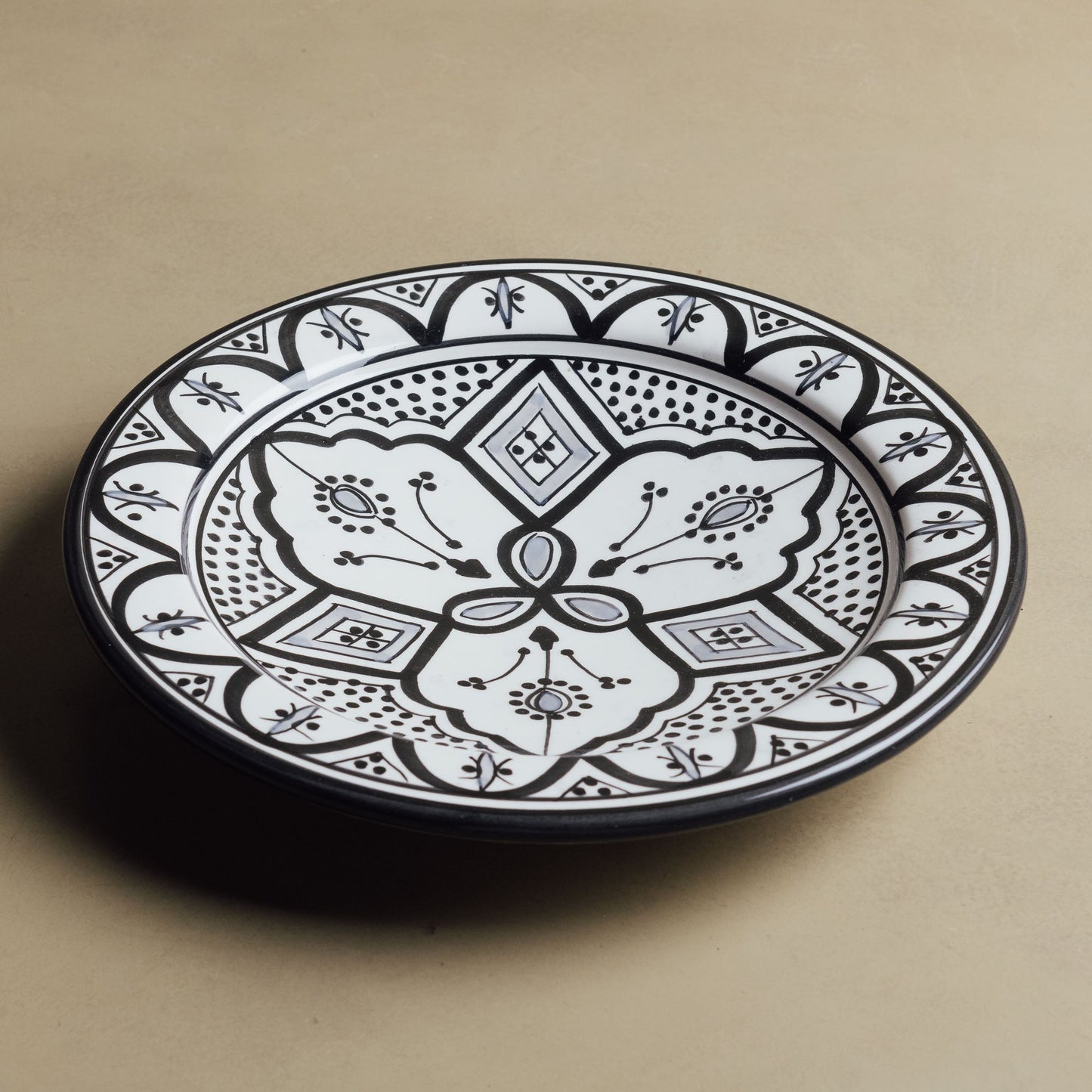Fez Dinner Plate Black Grey - Moroccan Dinnerware - TrendAura