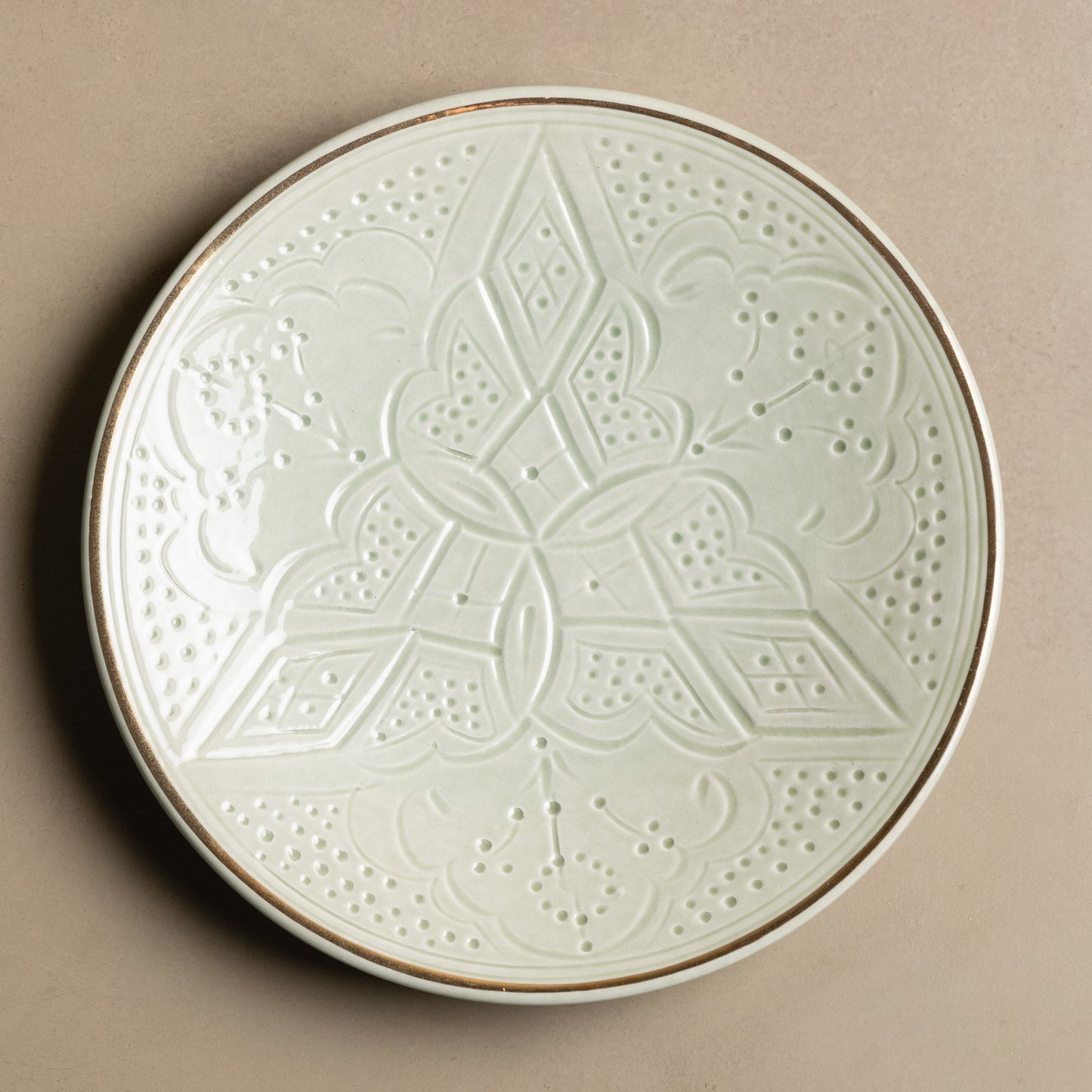 Zagora Dinner Plate Green - Moroccan Dinnerware Adorned with 12 Carat Gold Accents