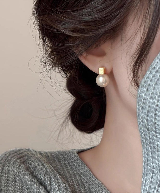 Boucles d'oreilles à tige en argent sterling et perles surdorées Art White - TrendAura