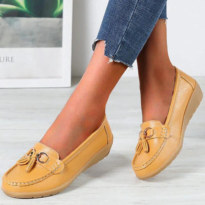 Leather Womens Loafers With Fringe And Decorative Chain For Everyday Comfort And Elegant Style