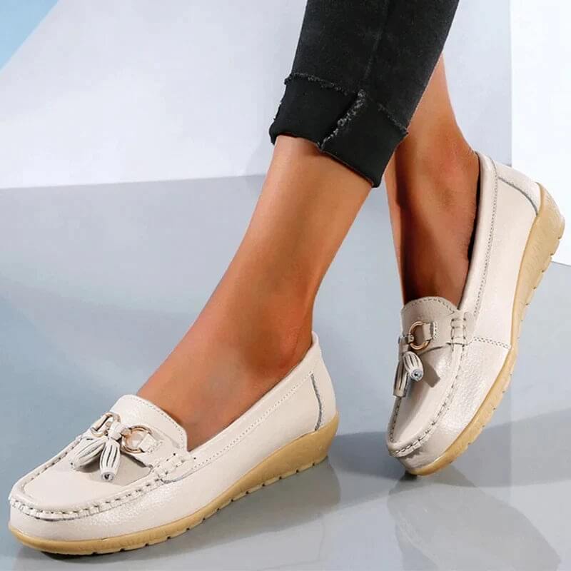 Leather Womens Loafers With Fringe And Decorative Chain For Everyday Comfort And Elegant Style