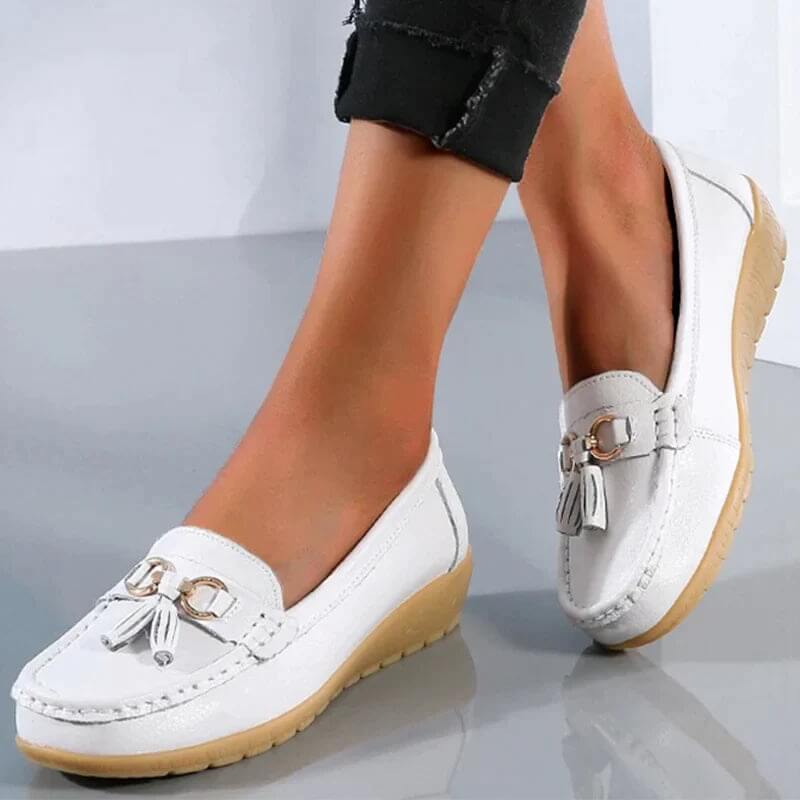 Leather Womens Loafers With Fringe And Decorative Chain For Everyday Comfort And Elegant Style
