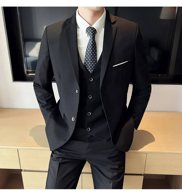 Men's Slim Fit Three-Piece Suit For Business And Formal Events Perfect For Professional Occasions