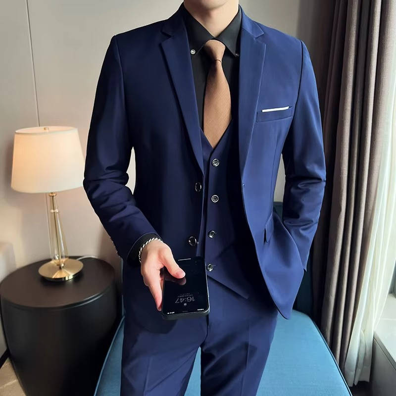 Men's Slim Fit Three-Piece Suit For Business And Formal Events Perfect For Professional Occasions