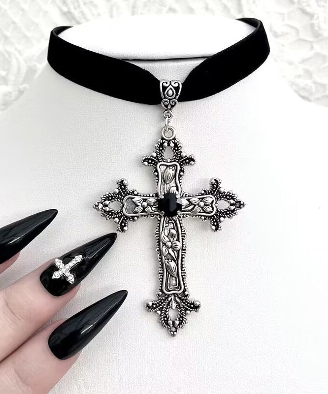 Collier Boho avec pendentif croix en cuir véritable noir - TrendAura