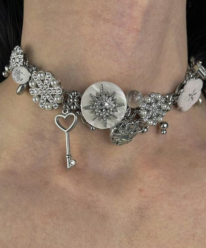 Collier Boho en soie et argent sterling avec boutons flocon de neige - TrendAura