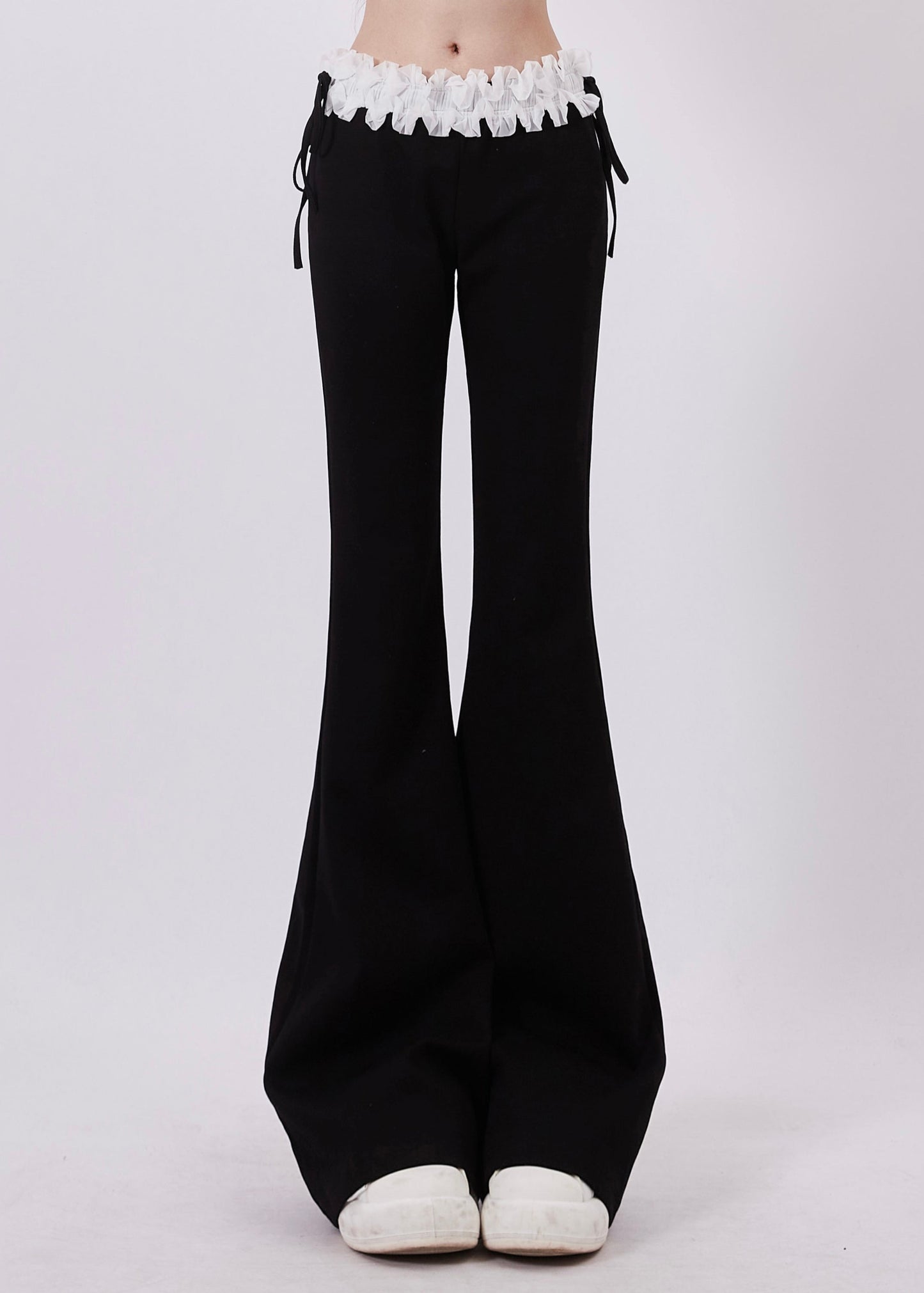 Pantalon évasé en coton patchwork avec cordon de serrage et dentelle noire, collection printemps - TrendAura