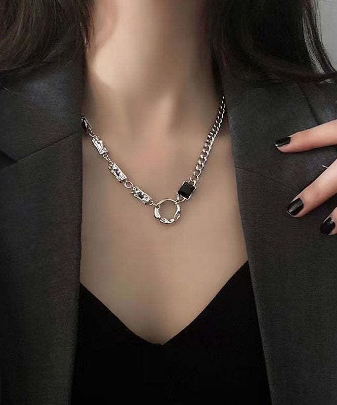 Collier lariat asymétrique creux en acier inoxydable Boutique Silk - TrendAura