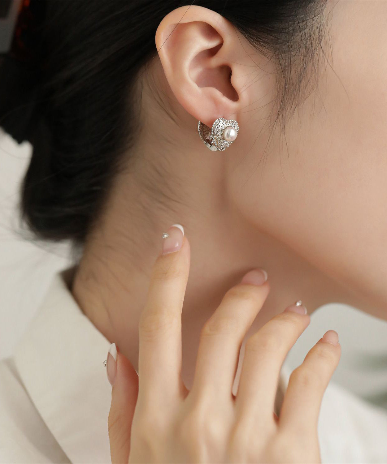 Boucles d'oreilles à tige en argent sterling et perles d'amour surdorées Boutique Silk - TrendAura