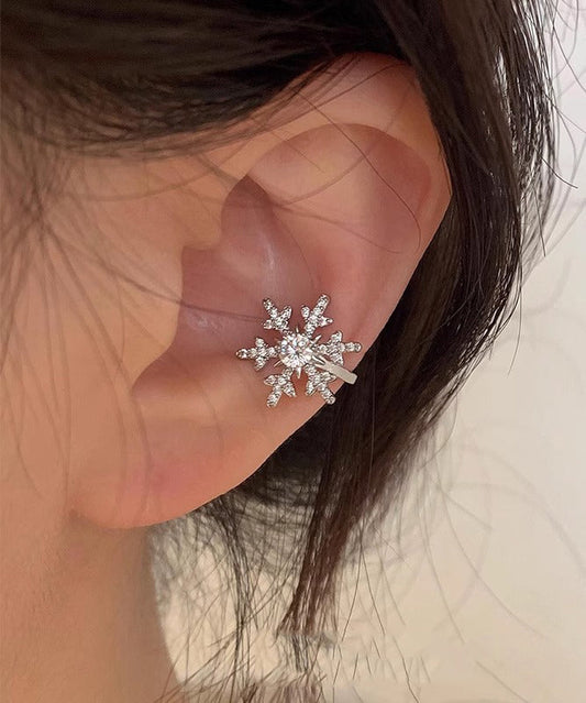 Boucles d'oreilles à tige en acier inoxydable blanc avec zircons et neige - TrendAura