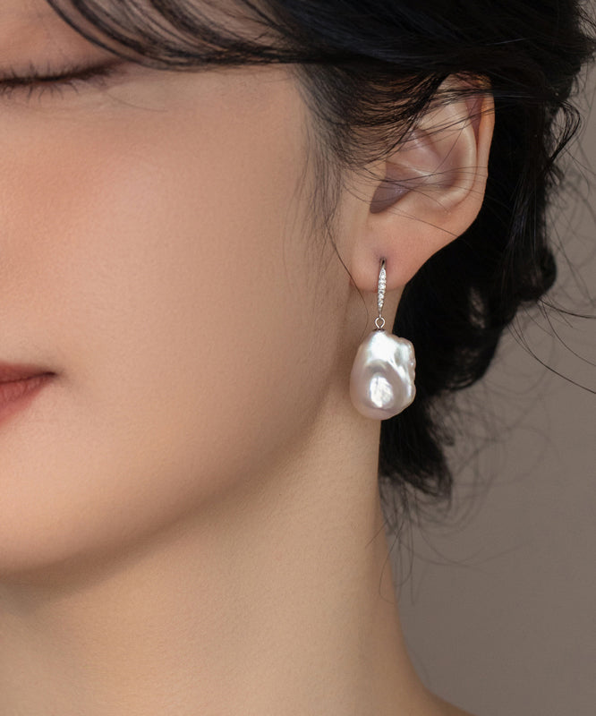 Boucles d'oreilles pendantes en argent sterling et perles blanches - TrendAura