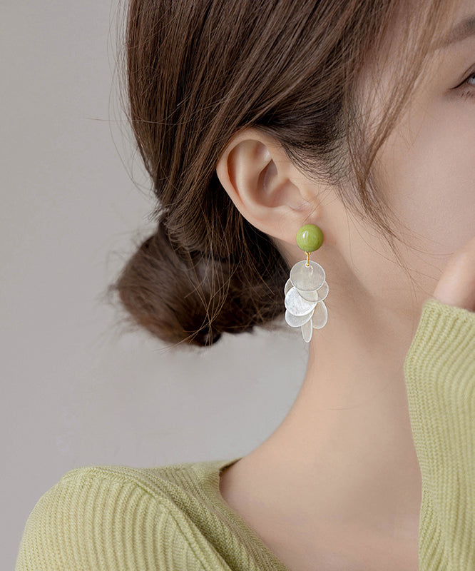 Boucles d'oreilles pendantes en alliage de cuivre vert clair avec pierres précieuses en coquillage - TrendAura