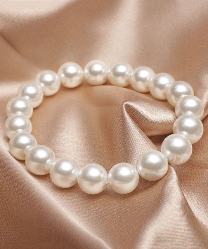 Bracelet court en alliage de perles blanches - TrendAura