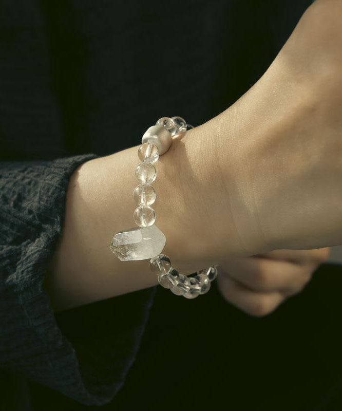 Bracelet à breloques asymétrique en cristal blanc tissé - TrendAura