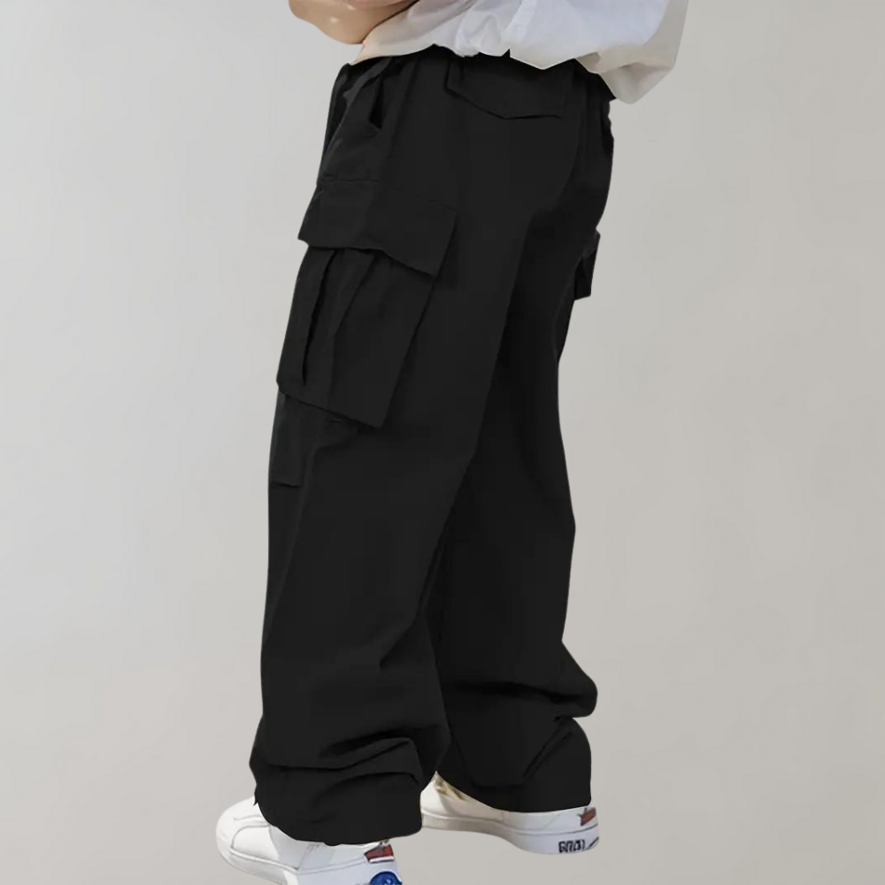 Men's Cargo Pants With Straight Leg Cut And Relaxed Fit Featuring Practical Cargo Pockets
