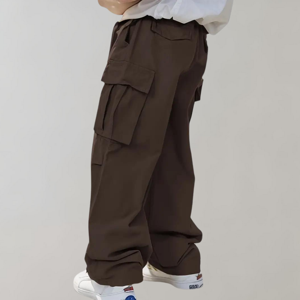 Men's Cargo Pants With Straight Leg Cut And Relaxed Fit Featuring Practical Cargo Pockets