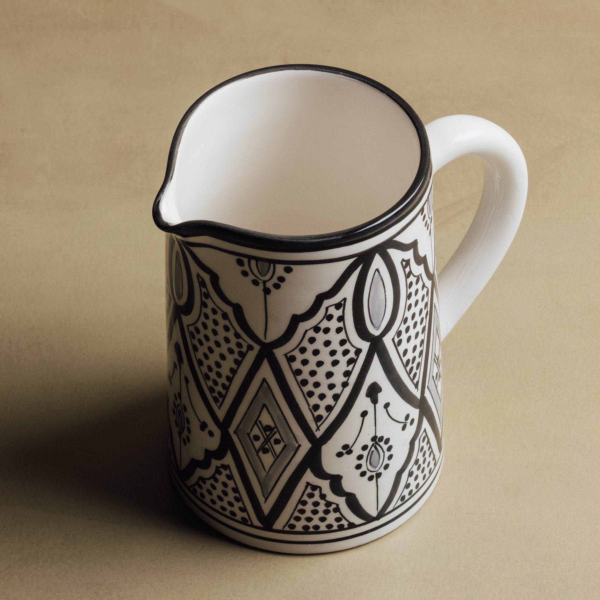 Fez Noir Carafe - Moroccan Table Art - TrendAura