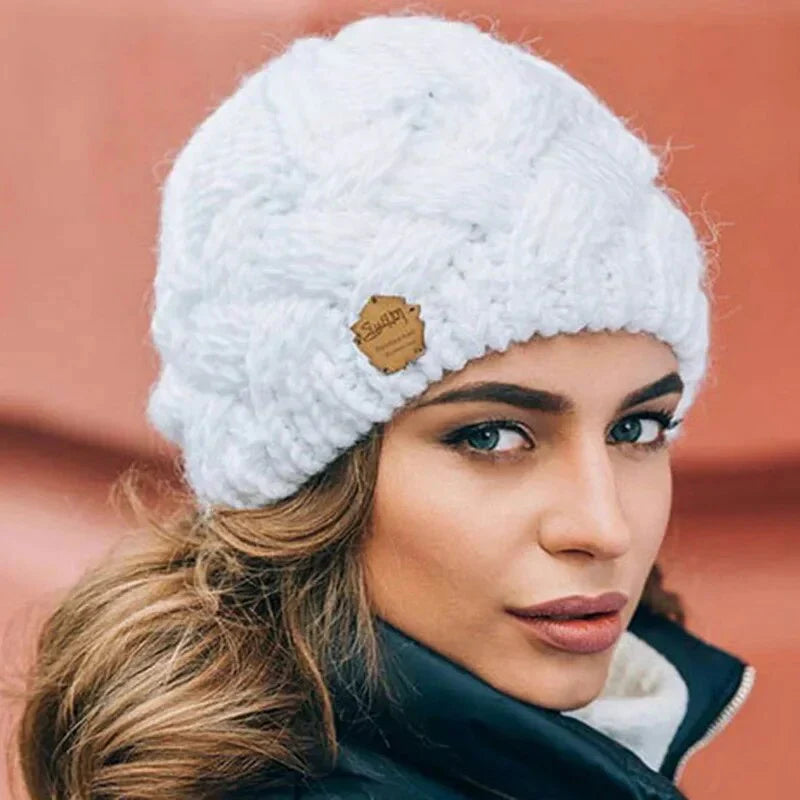 Soft and fashionable knitted bonnet
