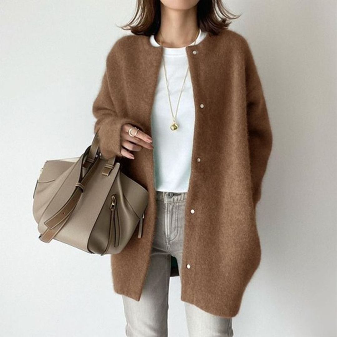 Relaxed Fit Wool Mid-Thigh Cardigan for Women – Cozy Casual Warmth