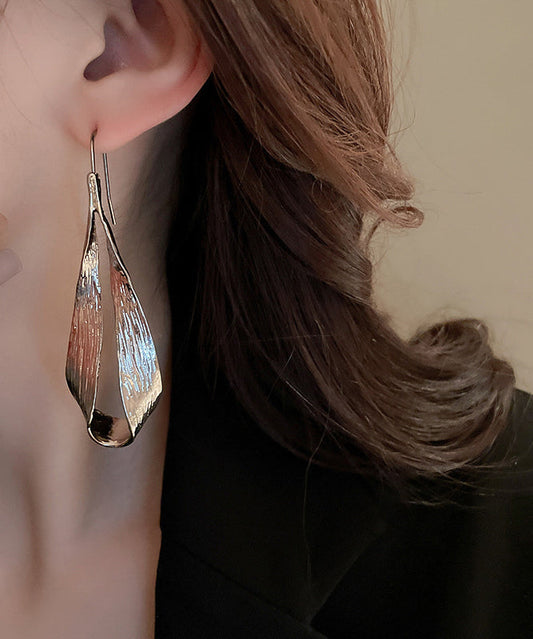 Boucles d'oreilles créoles décontractées en métal marron en forme de goutte d'eau et de feuille - TrendAura