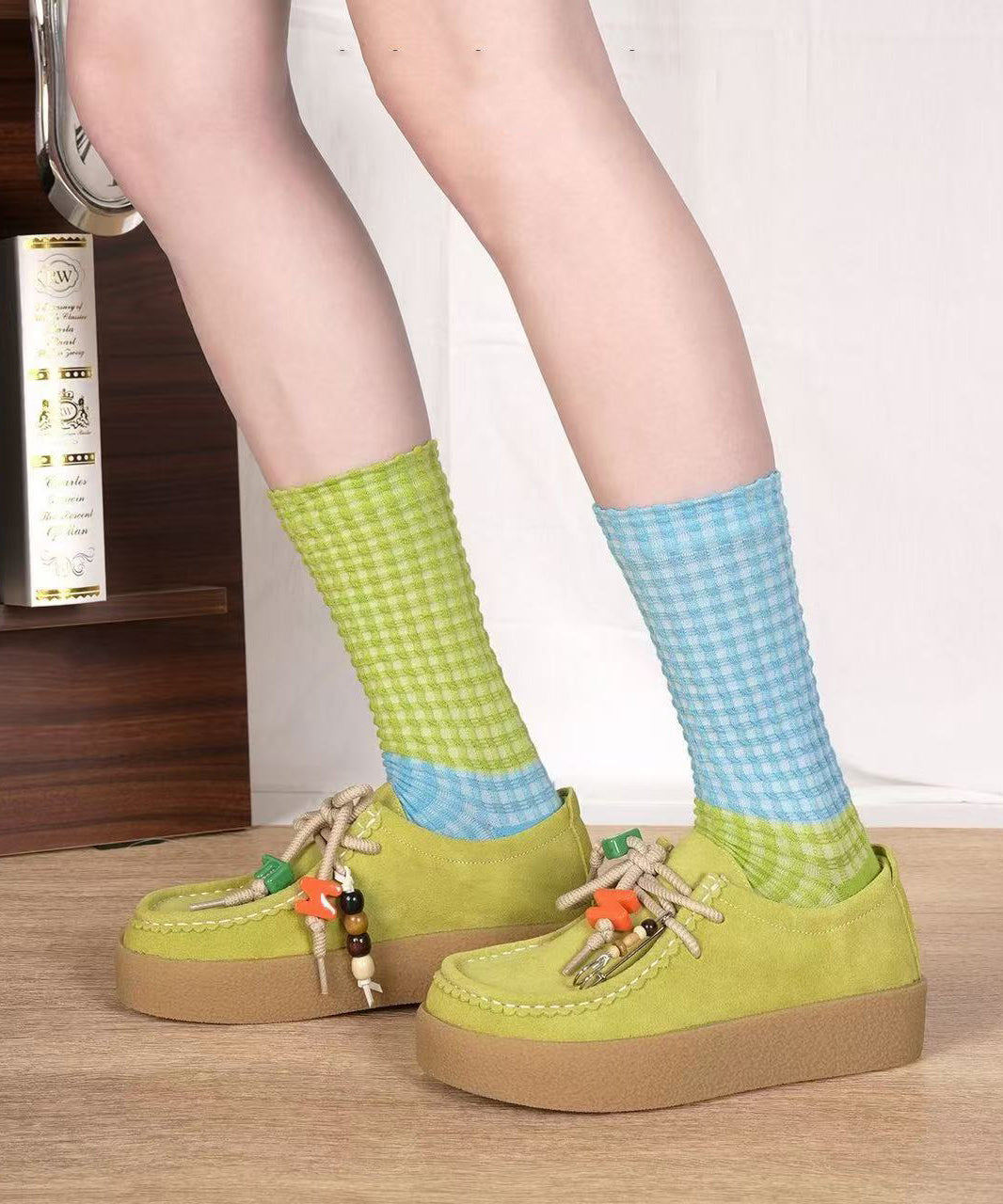 Chaussettes mi-mollet en coton à carreaux asymétriques et décontractées - TrendAura