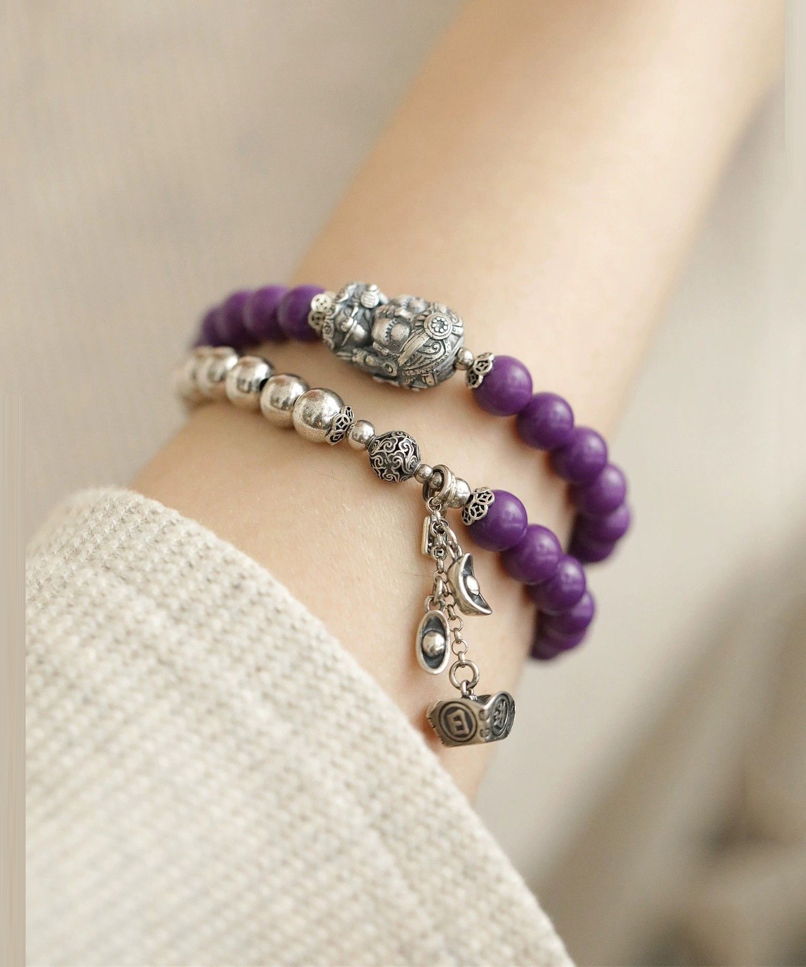 Bracelet à breloques chic en argent sterling colorblock et perles Thriving Business - TrendAura