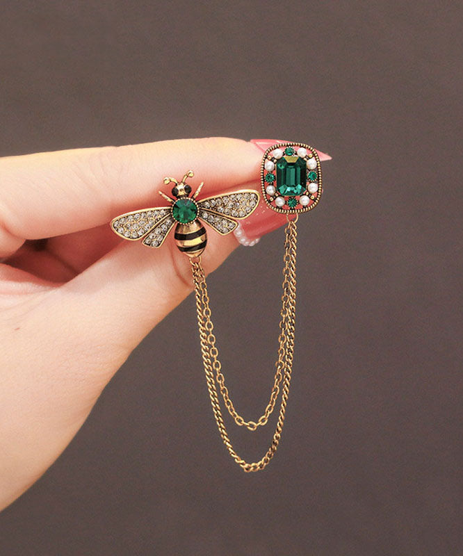 Broches chics en cuivre doré avec pompon en zircon et abeille - TrendAura
