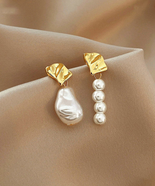 Boucles d'oreilles pendantes asymétriques chics en alliage de cuivre doré et perles - TrendAura