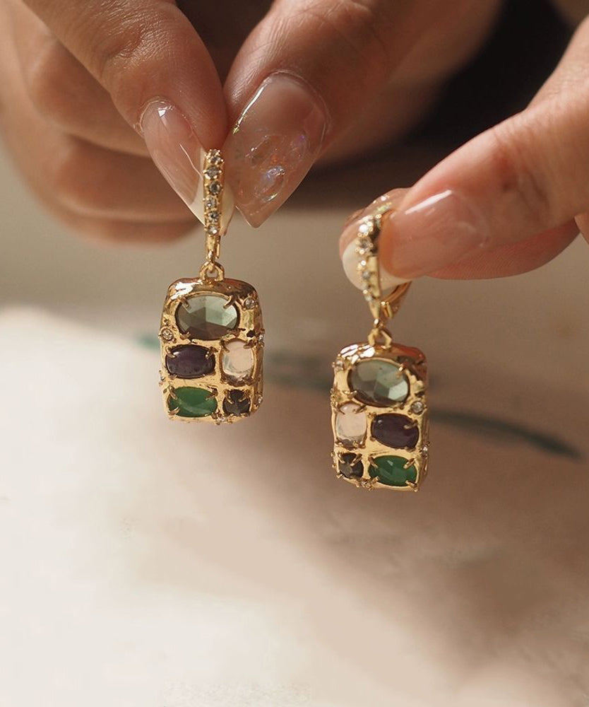 Boucles d'oreilles pendantes chics en or et cuivre doré avec pampilles en pierres précieuses - TrendAura