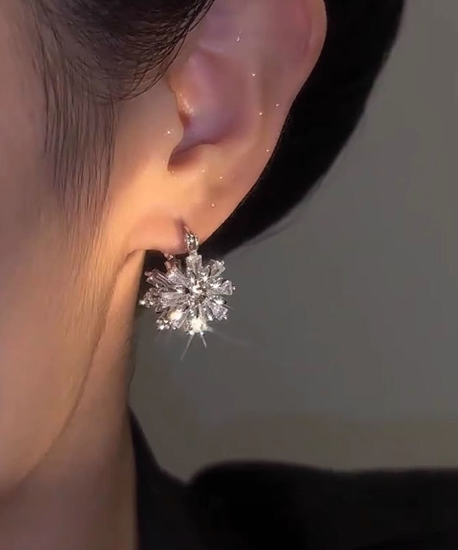 Boucles d'oreilles créoles flocon de neige chic en soie, cuivre et zircon - TrendAura