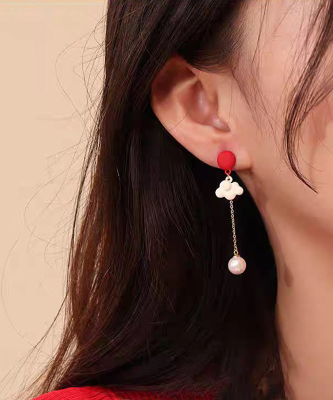 Boucles d'oreilles pendantes asymétriques en alliage rouge de style chinois avec pampilles et nuages ​​de bon augure - TrendAura