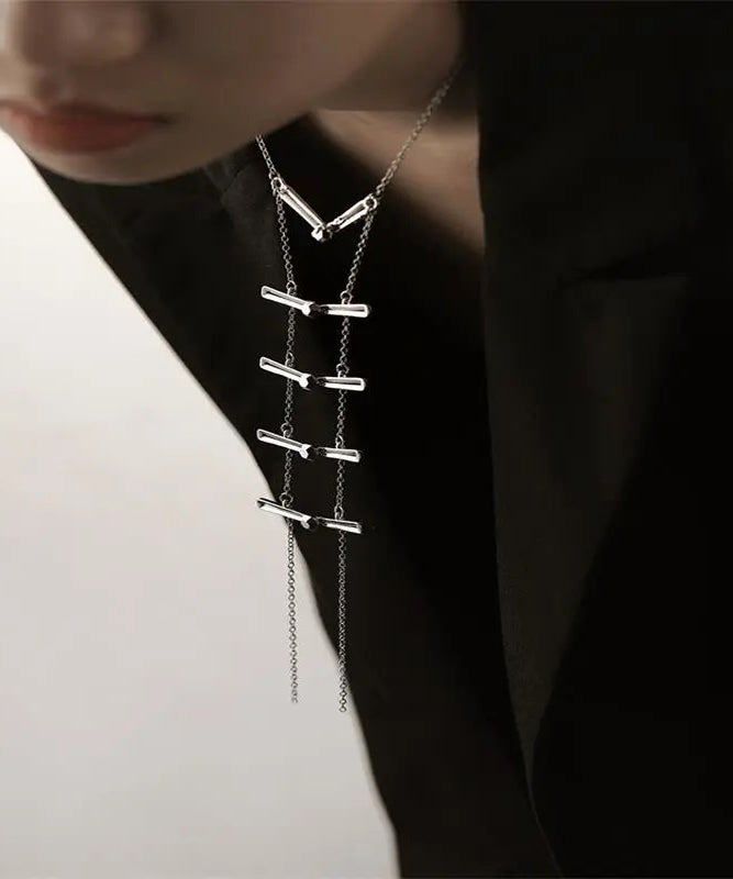 Collier lariat en acier inoxydable et soie de style chinois - TrendAura
