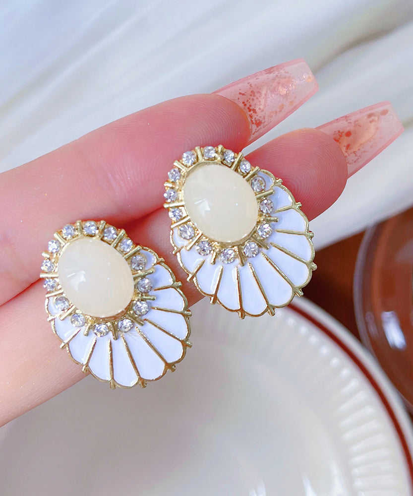 Boucles d'oreilles puces élégantes en forme d'éventail, en alliage de cuivre blanc, zircon et perle. - TrendAura