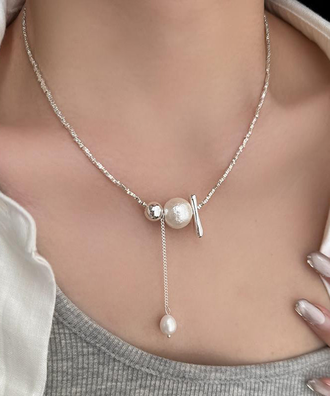 Collier élégant en argent sterling avec pendentif en argent brisé et perles - TrendAura