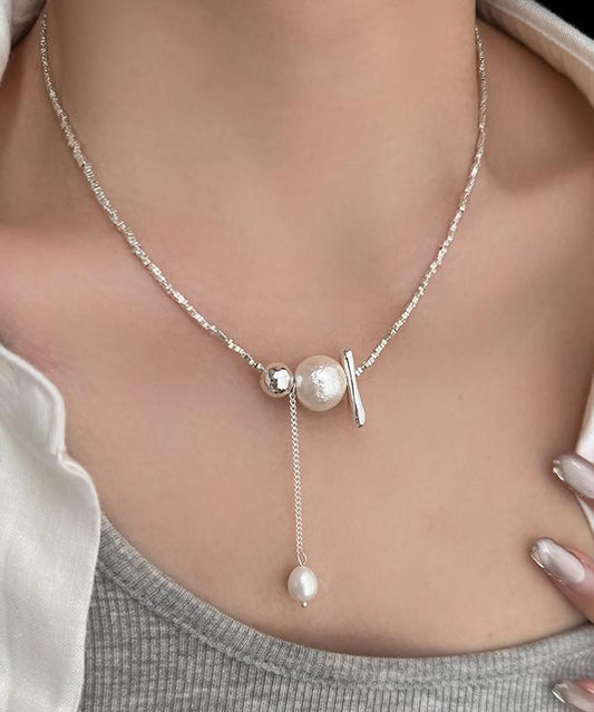 Collier élégant en argent sterling avec pendentif en argent brisé et perles - TrendAura