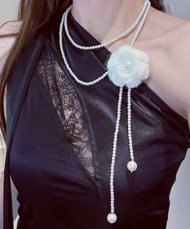 Collier lariat en alliage blanc élégant avec perles florales - TrendAura