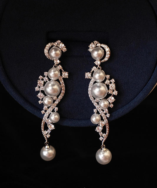 Boucles d'oreilles pendantes élégantes en argent sterling et zircon blanc - TrendAura