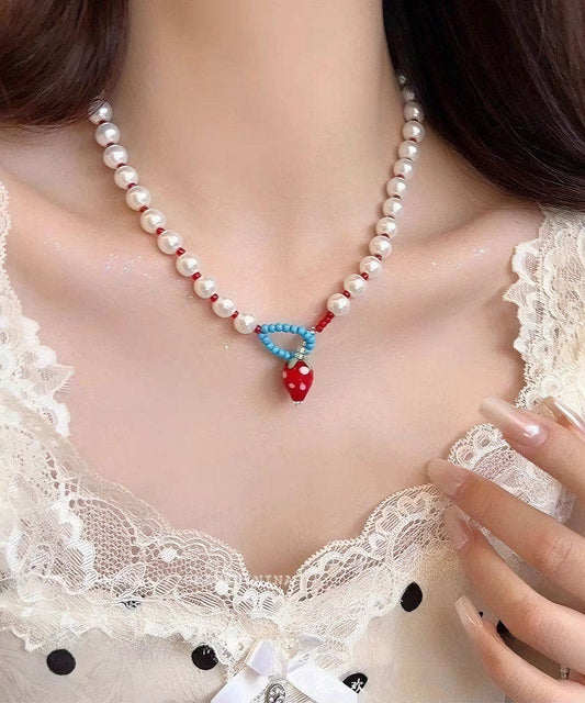 Joli collier princesse en alliage blanc avec perles et fraises - TrendAura