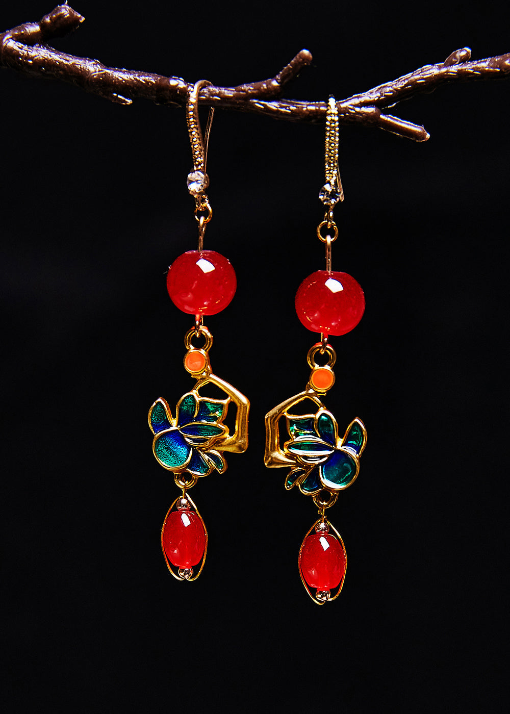 Boucles d'oreilles pendantes avec dorure en pierre précieuse rouge DIY - TrendAura