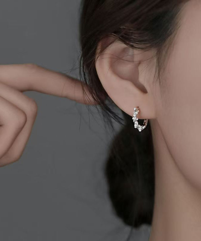Boucles d'oreilles créoles en soie et argent sterling avec perles - TrendAura