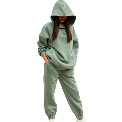 Women's tracksuit with hood