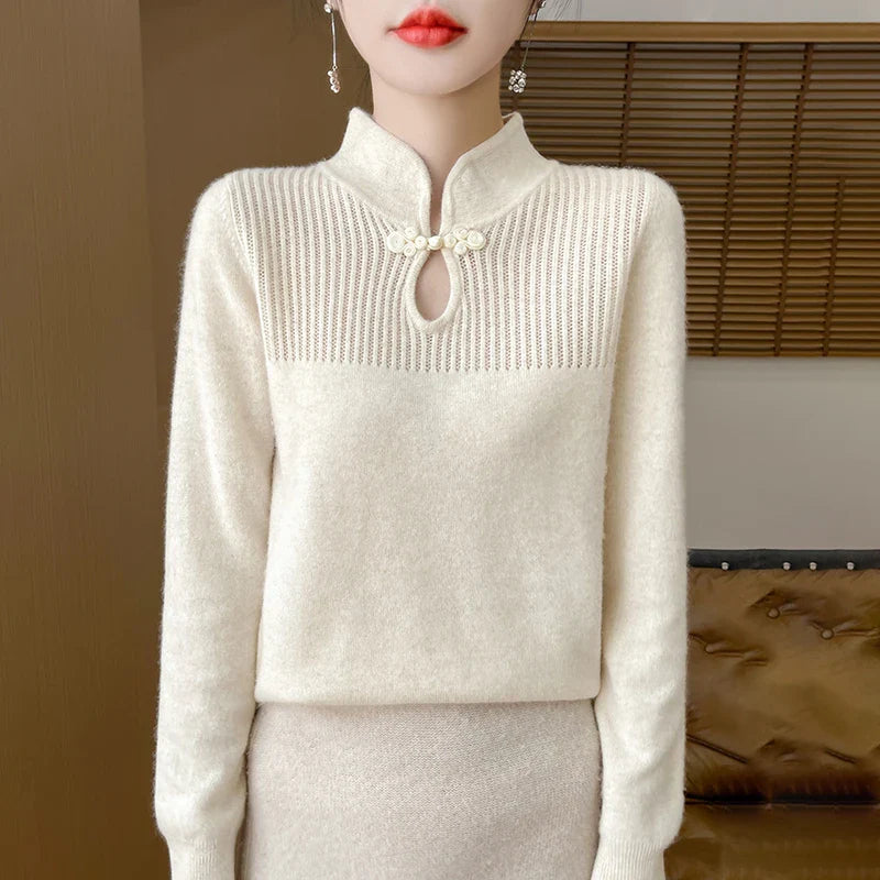 Women's sweater made of merino wool with mandarin collar