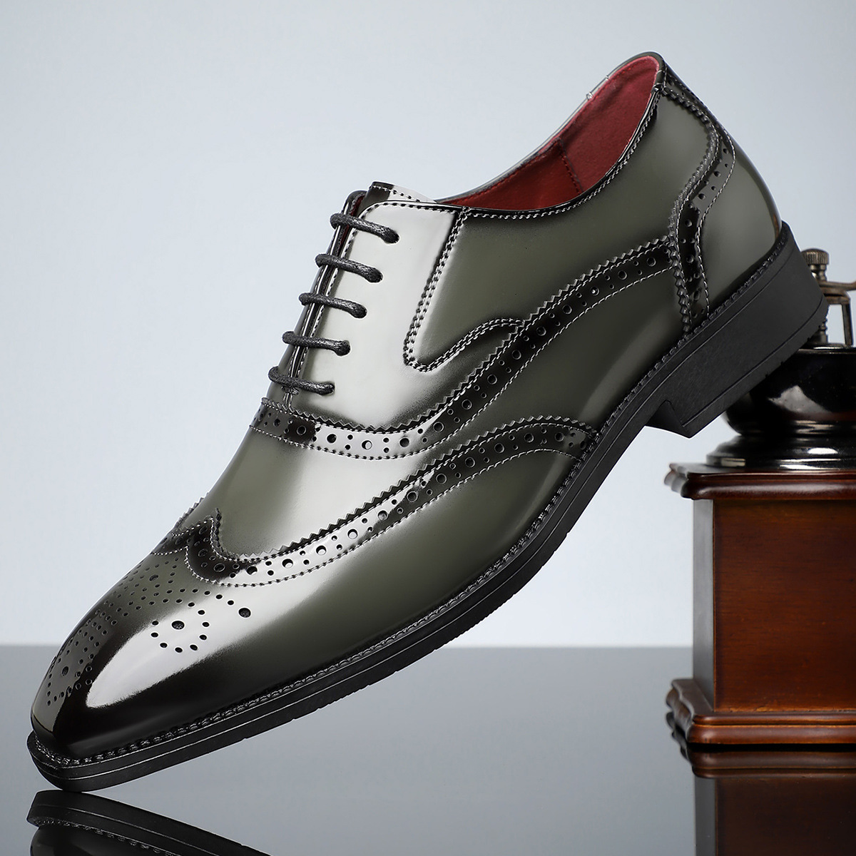 Mens Classic Wingtip Dress Shoes With Polished Surface And Decorative Perfs For Professionals And Style Enthusiasts