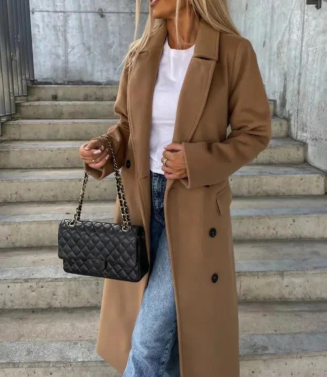 Double-Breasted Winter Coat for Women – Elegant & Structured