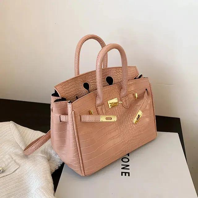 Elegant Handbag for Women – Spacious & Versatile Design