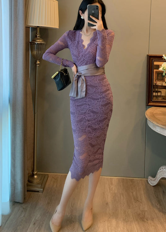 Robe de soirée élégante en dentelle lavande à col en V et taille nouée pour l'été - TrendAura