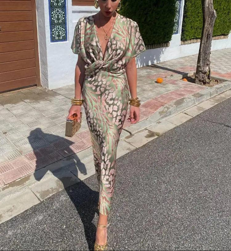 Beatrix Elegant Midi Dress With Twisted V Neck – TrendAura