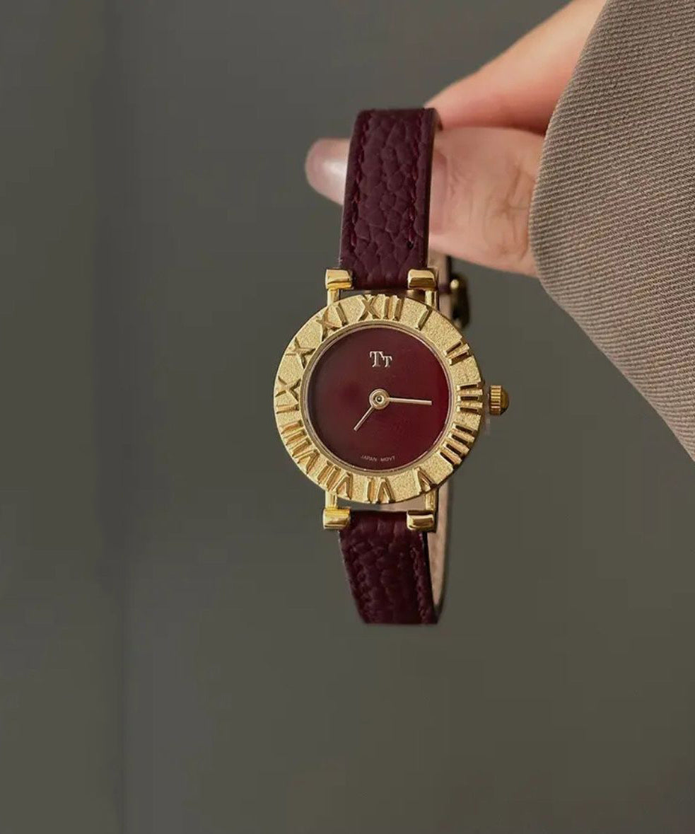 Montres élégantes en acier inoxydable rouge, cuir et cristal Hardlex - TrendAura